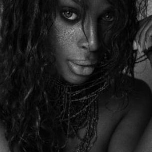                     TiaMeshayBanks                