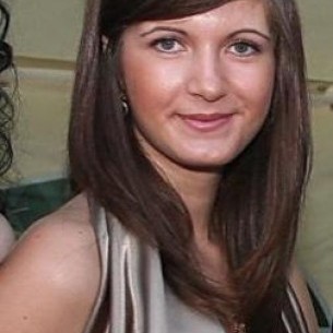                     Anne22                