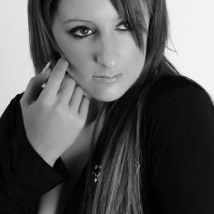                     ladyv79                